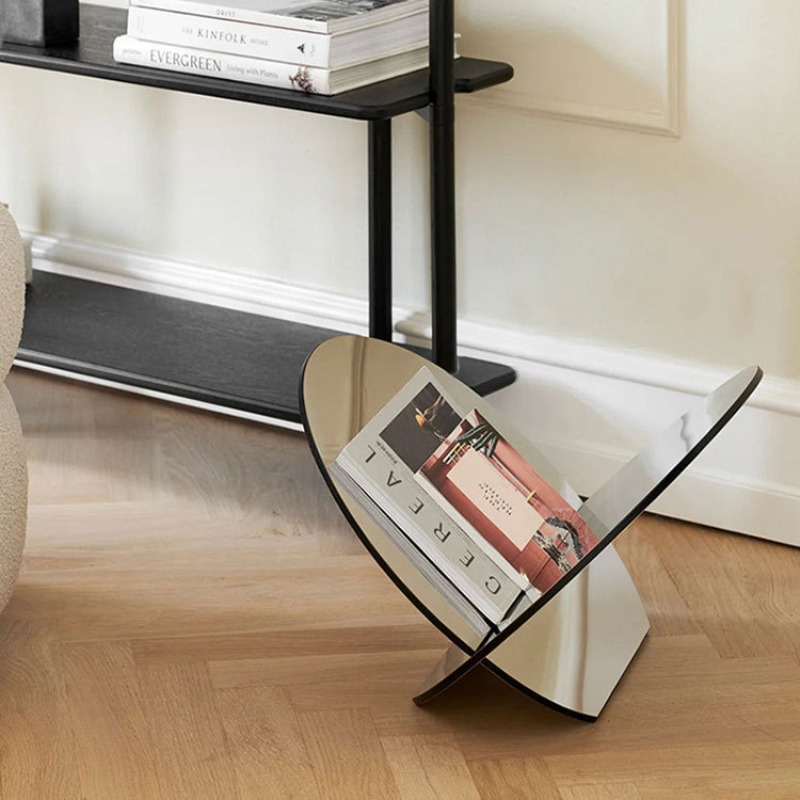 Leichtes Luxus-Bücherregal aus – Lighting And Decor Magazine Bewertung und Preis
